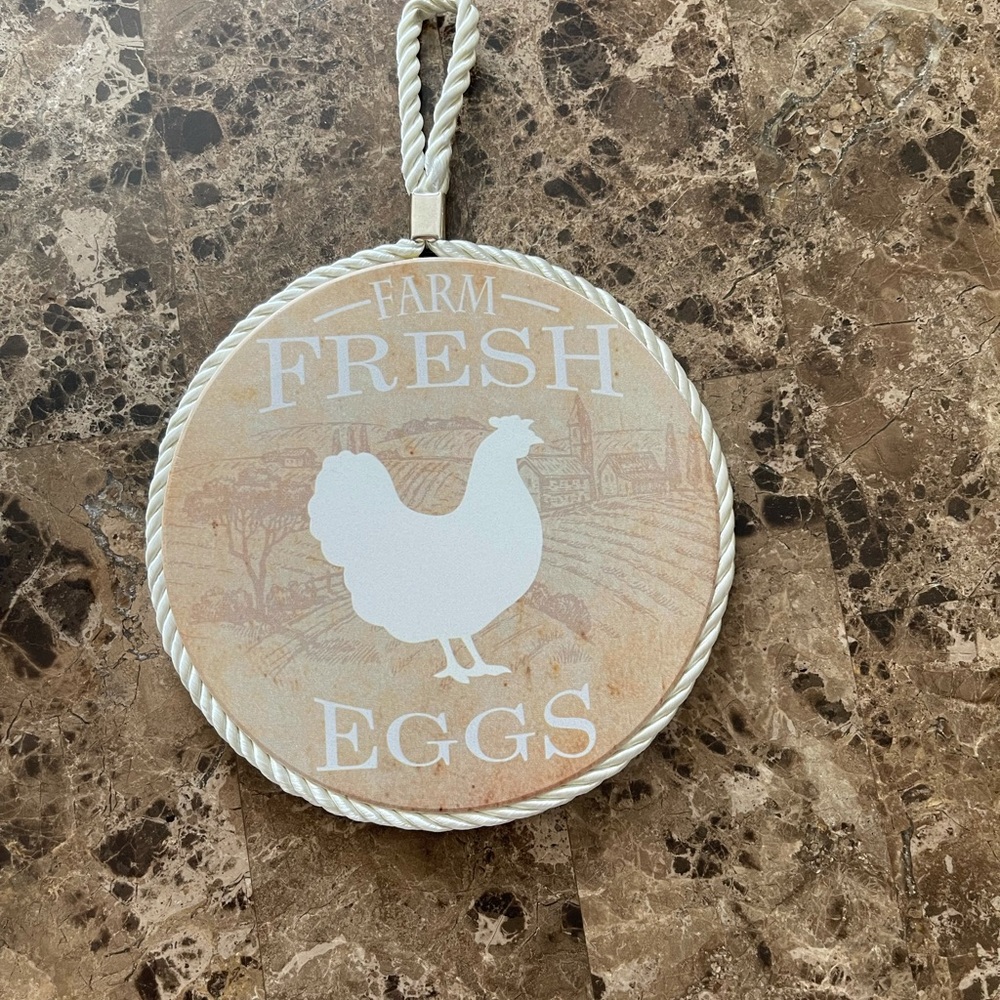 Farm Fresh Eggs Sign
